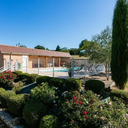 Maison Perigourdine Avec Piscine Chauffee, Jardin Et Equipements Enfants, Proche Du Bugue - Fr-1-616-115 * Le Bugue