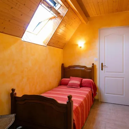Maison Perigourdine Avec Piscine Chauffee, Jardin Et Equipements Enfants, Proche Du Bugue - Fr-1-616-115 Holiday home Le Bugue