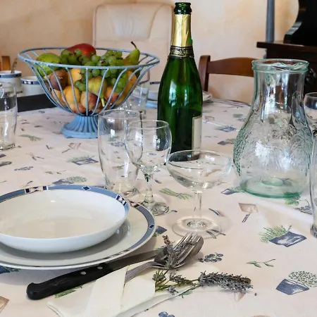 Hébergement de vacances Le Bugue, 4 Pièces, 5 Personnes - Fr-1-616-115 Le Bugue