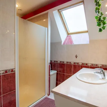 Дом отдыха Maison Perigourdine Avec Piscine Chauffee, Jardin Et Equipements Enfants, Proche Du Bugue - Fr-1-616-115 *