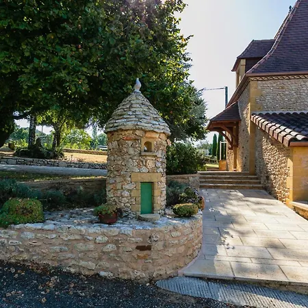 Maison Perigourdine Avec Piscine Chauffee, Jardin Et Equipements Enfants, Proche Du Bugue - Fr-1-616-115 Le Bugue