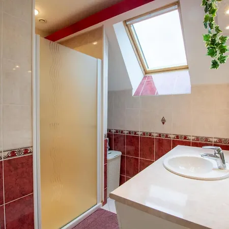 Дом отдыха Maison Perigourdine Avec Piscine Chauffee, Jardin Et Equipements Enfants, Proche Du Bugue - Fr-1-616-115 Ле-Бюг